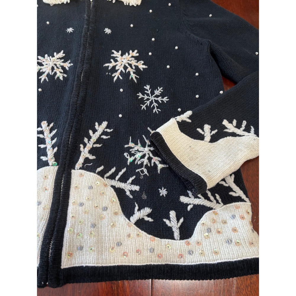 Womens VTG Winter Cardigan Sweater M Snowflake Embroidered Sequin Fuzzy Collar - Picture 6 of 7